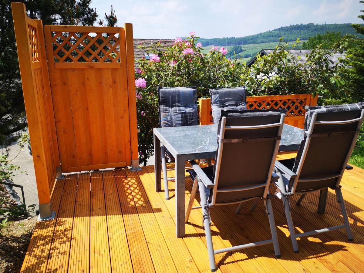 Ferienwohnung "Am Kreuzfelsen" ベストヴィヒ エクステリア 写真