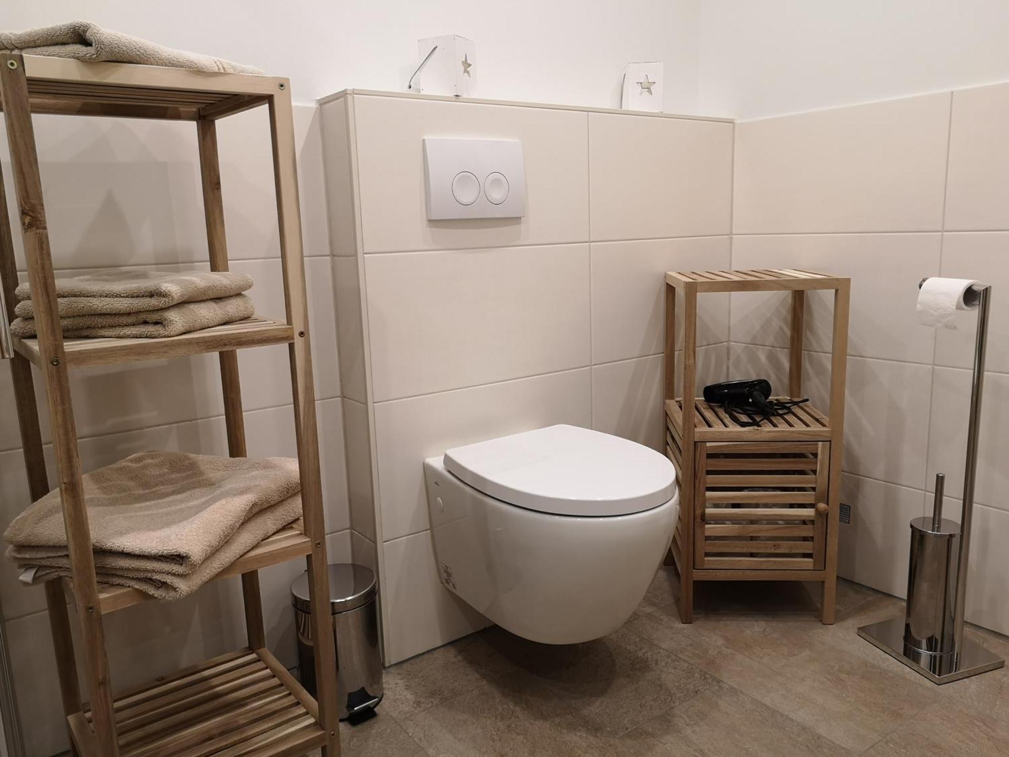 Ferienwohnung "Am Kreuzfelsen" ベストヴィヒ エクステリア 写真