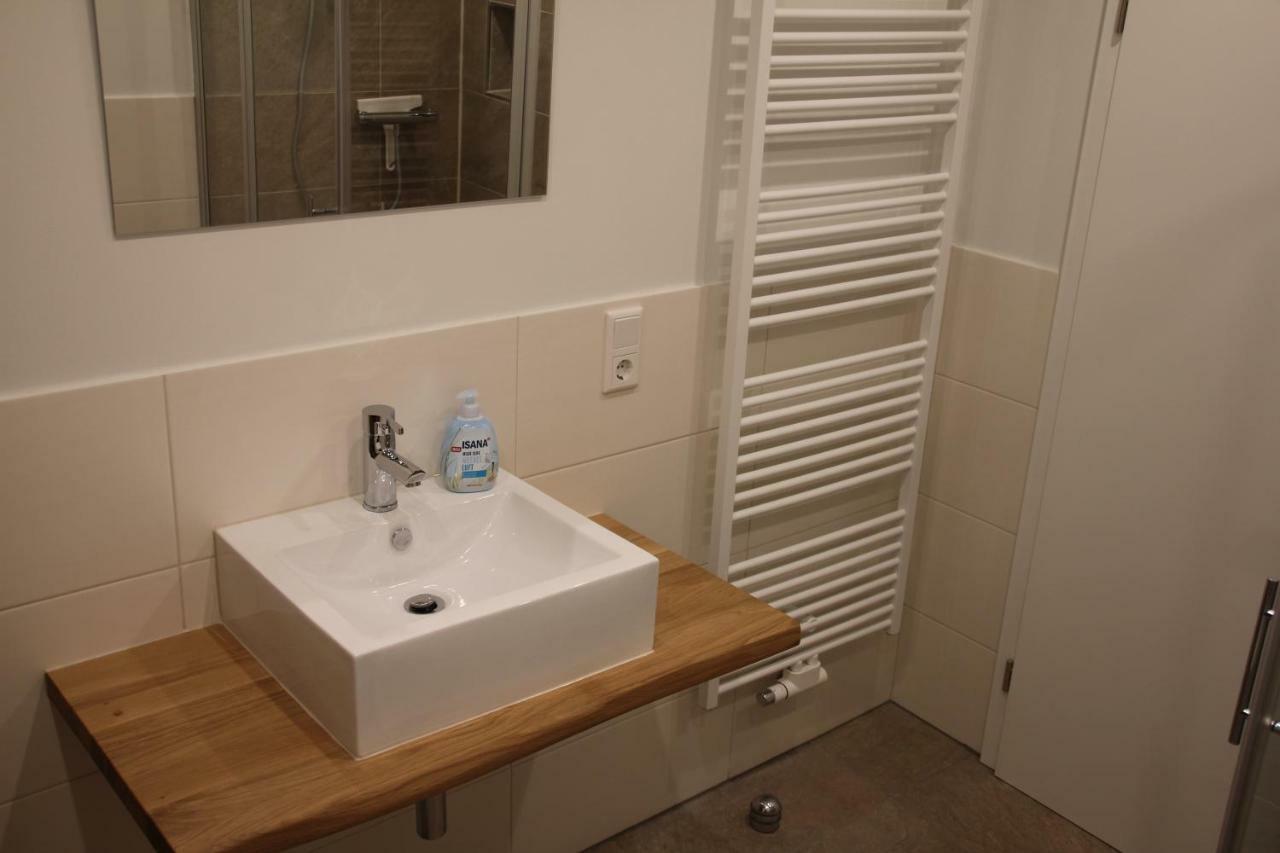 Ferienwohnung "Am Kreuzfelsen" ベストヴィヒ エクステリア 写真