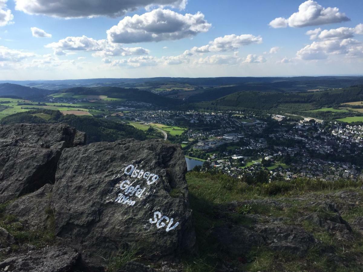 Ferienwohnung "Am Kreuzfelsen" ベストヴィヒ エクステリア 写真
